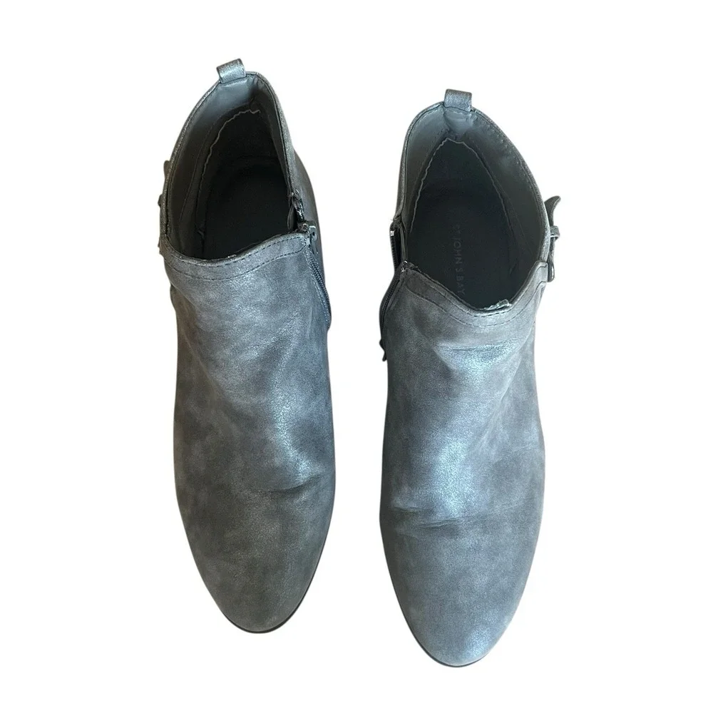 St. John's Bay Leia Women's 9W Pewter Suede Ankle Boots Side Zip Buckle Detail - Picture 5 of 14